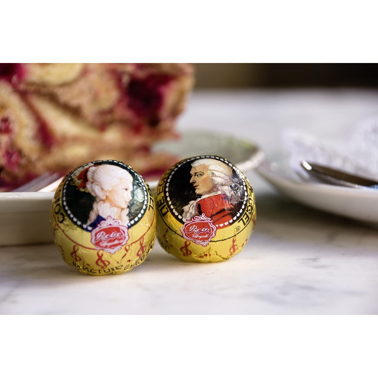 Rebel, Duet Mozart Kugeln, 2er Pack, Mozartkugeln aus dunkler Schokolade, gefüllt mit Pistazien und Marzipan, Mandeln und Haselnussnougat, 40g (2 Mozartkugeln)