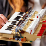 LEGO Ideas Konzertflügel (21323); Baukasten; Ihr eigenes Konzertklavier; Tolles Modellbauprojekt für den talentierten Pianisten, Musiker, Musikliebhaber oder Bastler (3.662 Teile). Bausätze Besuchen Sie den LEGO-Store