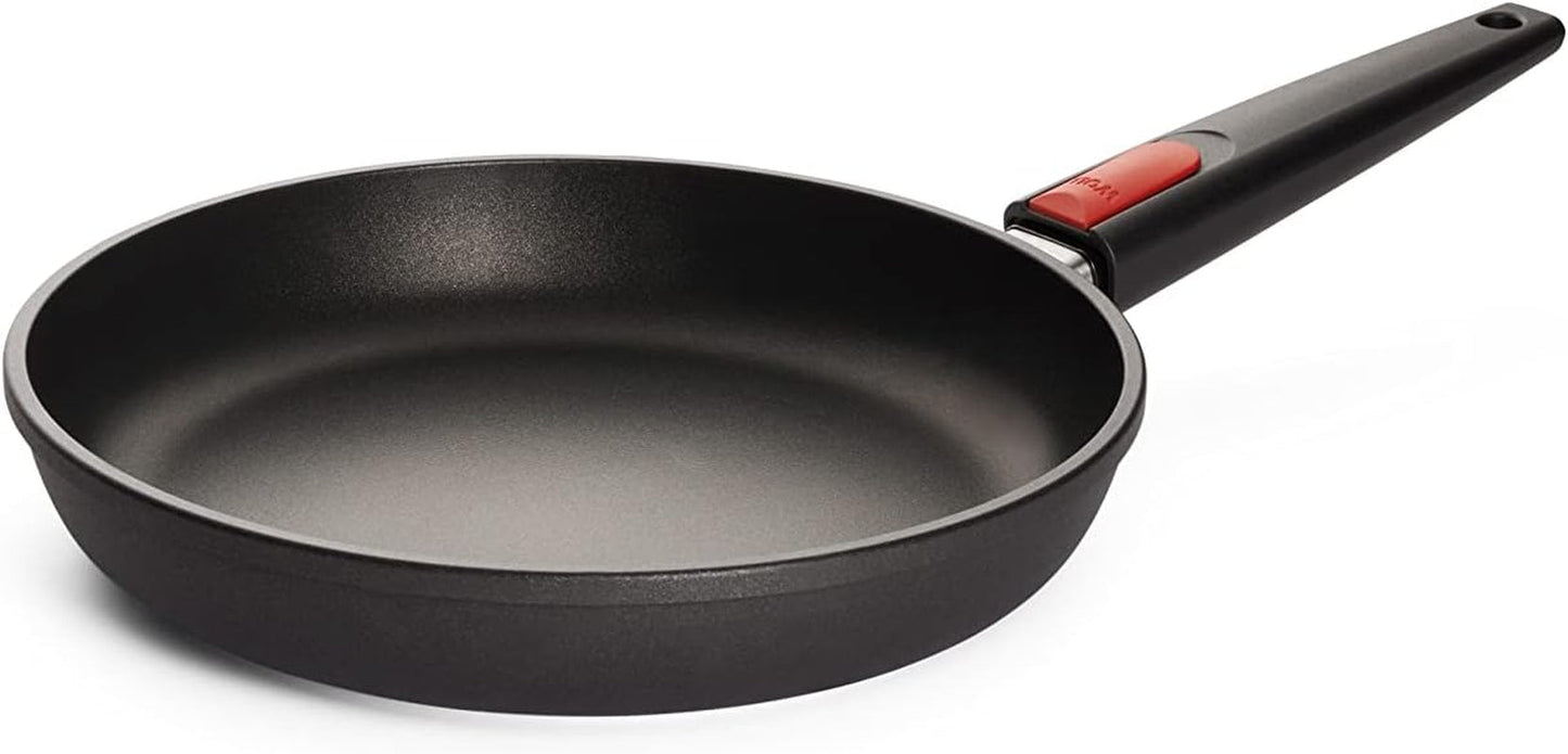 Woll Nowo Titan-Flachpfanne – Induktion, 5 cm Höhe, abnehmbarer Griff – für alle Herdarten, Aluminiumguss, Antihaftbeschichtung. Töpfe und Pfannen Naty Shop 26 cm