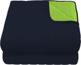 Elegante Steppdecke für ein Doppelbett, 260 x 270 cm, Dunkelblau/Apfelgrün. Betten und Steppdecken. Besuchen Sie den Italian Bed Linen-Store