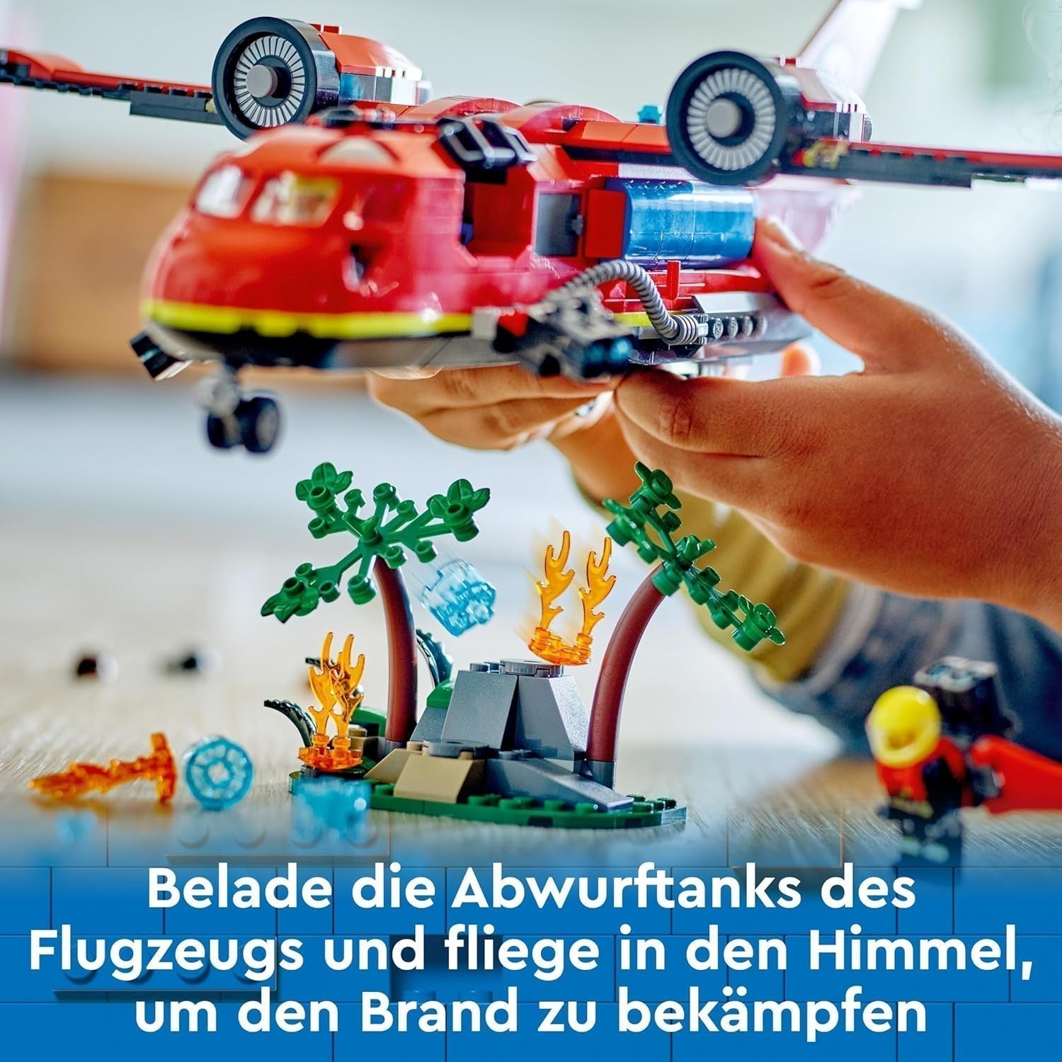 LEGO City Feuerwehrflugzeug, Kinderspielzeug-Flugzeug-Feuerwehrset, Bauset mit 3 Feuerwehrfiguren und Feuerdekoration, tolle Geschenkidee für Jungen und Mädchen ab 6 Jahren 60413 Bausets Besuchen Sie den LEGO-Store