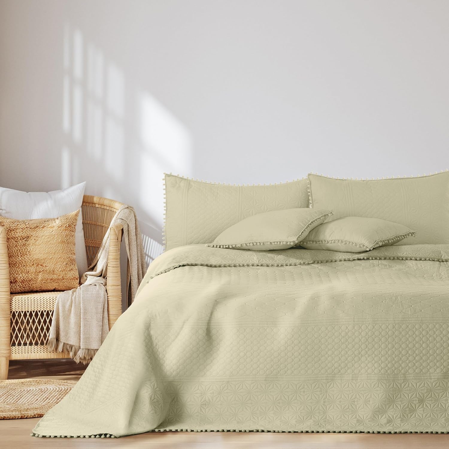 Ameliahome Tagesdecke mit Pompons 220 x 240 cm. Zweiseitige Tagesdecke, Ultraschall-Steppung, Polyester, Meadore, Grau. Betten und Decken. Besuchen Sie den AmeliaHome-Store Meadore Beige, 240 x 260 cm
