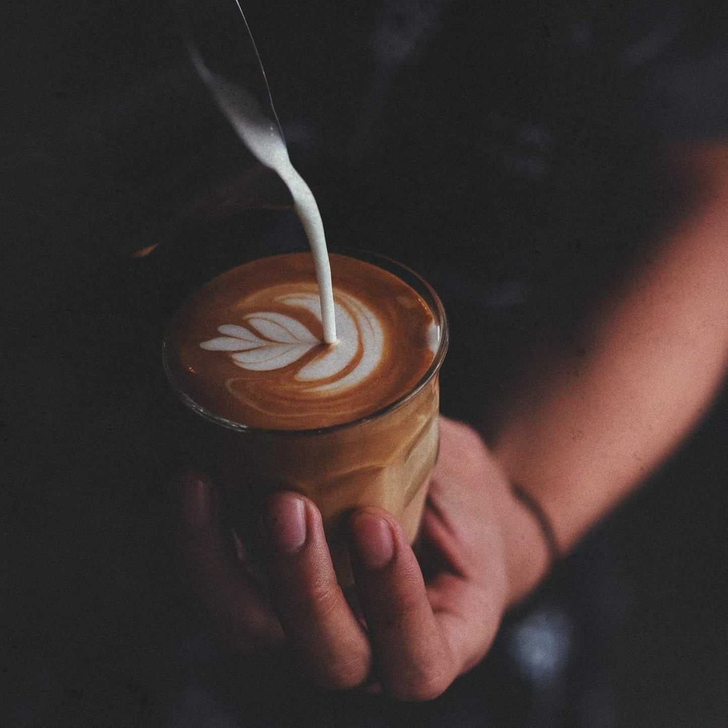 NEU | LIEBSTERN KAFFEE | Kaffeebohnen 1kg | SUPERCREME | Kaffee mit besonders niedrigem Säuregehalt | Die besten Espressobohnen für Vollautomaten | Mittlere Röstung mit viel Geschmack