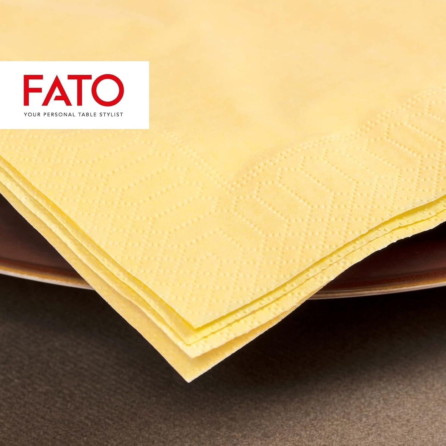 Fato – Einweg-Papierservietten, ideal für zwanglose Mittagessen und Buffets, Packung mit 50 Servietten, Größe 33 x 33, 4-fach gefaltet, 2-lagig, Champagnerfarbe, 100 % reines Zellulosepapier, FSC