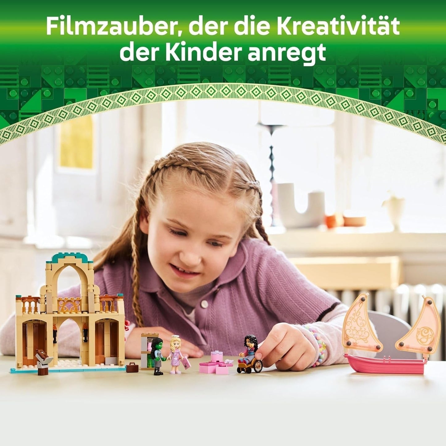 LEGO Wicked Glinda, Elphaba und Nessarose an der Shiz University, Segelboot und 3 Figuren, Spielzeugboot, Geschenk für Mädchen und Jungen ab 7 Jahren, Puppenhausliebhaber, 75681 Bausets. Besuchen Sie den LEGO-Store