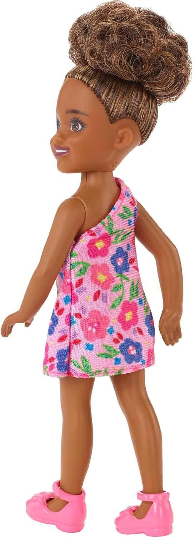 Barbie Chelsea Club – HGT07 – 15 cm große, bewegliche, gemischtrassige Mädchen-Rosa-Blumen-Puppe