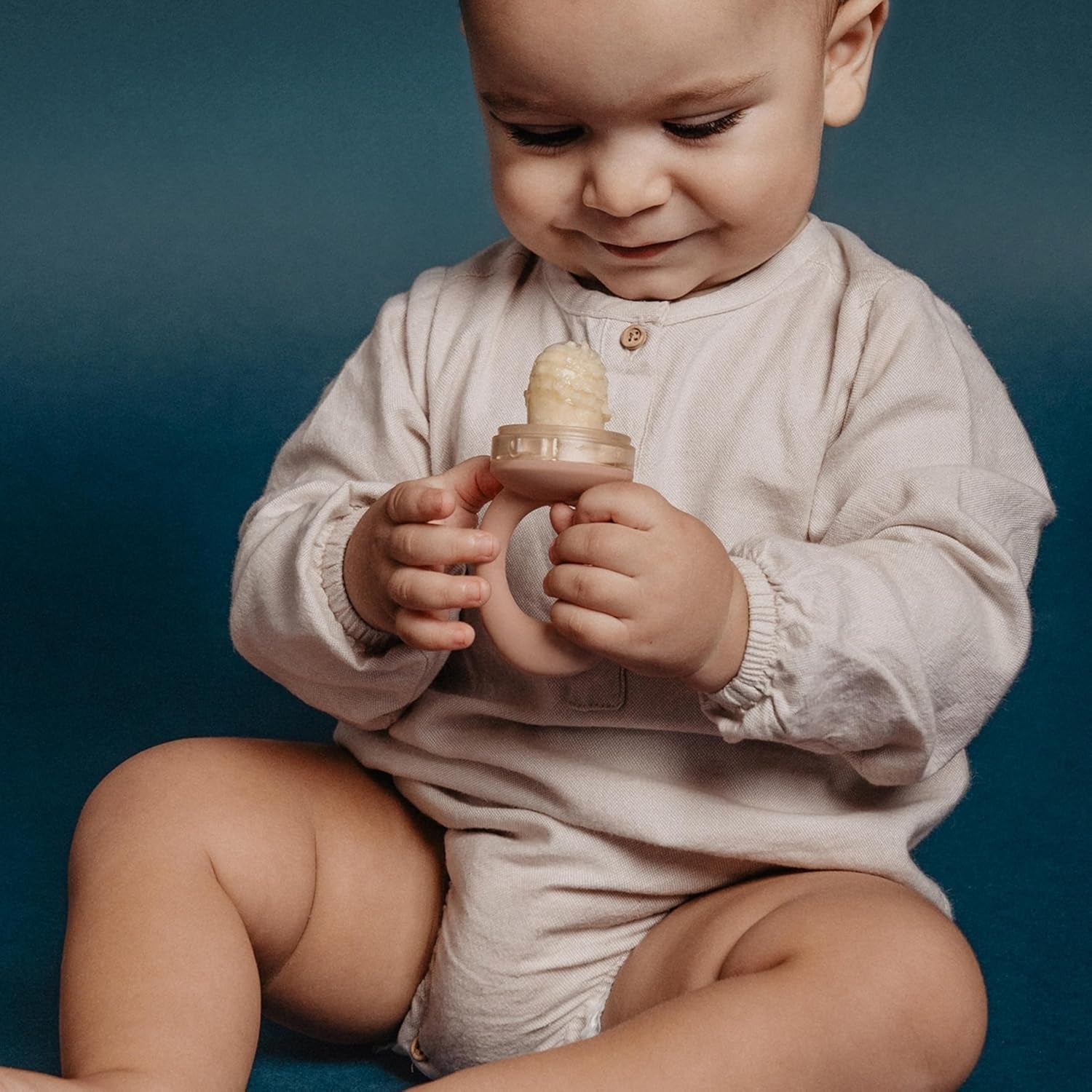 Suavinex Baby-Beißring, erstickungssicher, lebensmittelecht, Silikon, mit Deckel, leicht zu reinigen, spülmaschinen- und gefriergeeignet, beruhigt das Zahnfleisch, ab 6 Monaten, Pink