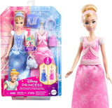 Mattel Disney Princess Toys Cinderella-Modepuppe mit 2 Outfits, 9 Accessoires, 2 Oberteilen mit Clips und 2 Röcken. 2-in-1-Geschichten, inspiriert vom Disney-Film JCR95
