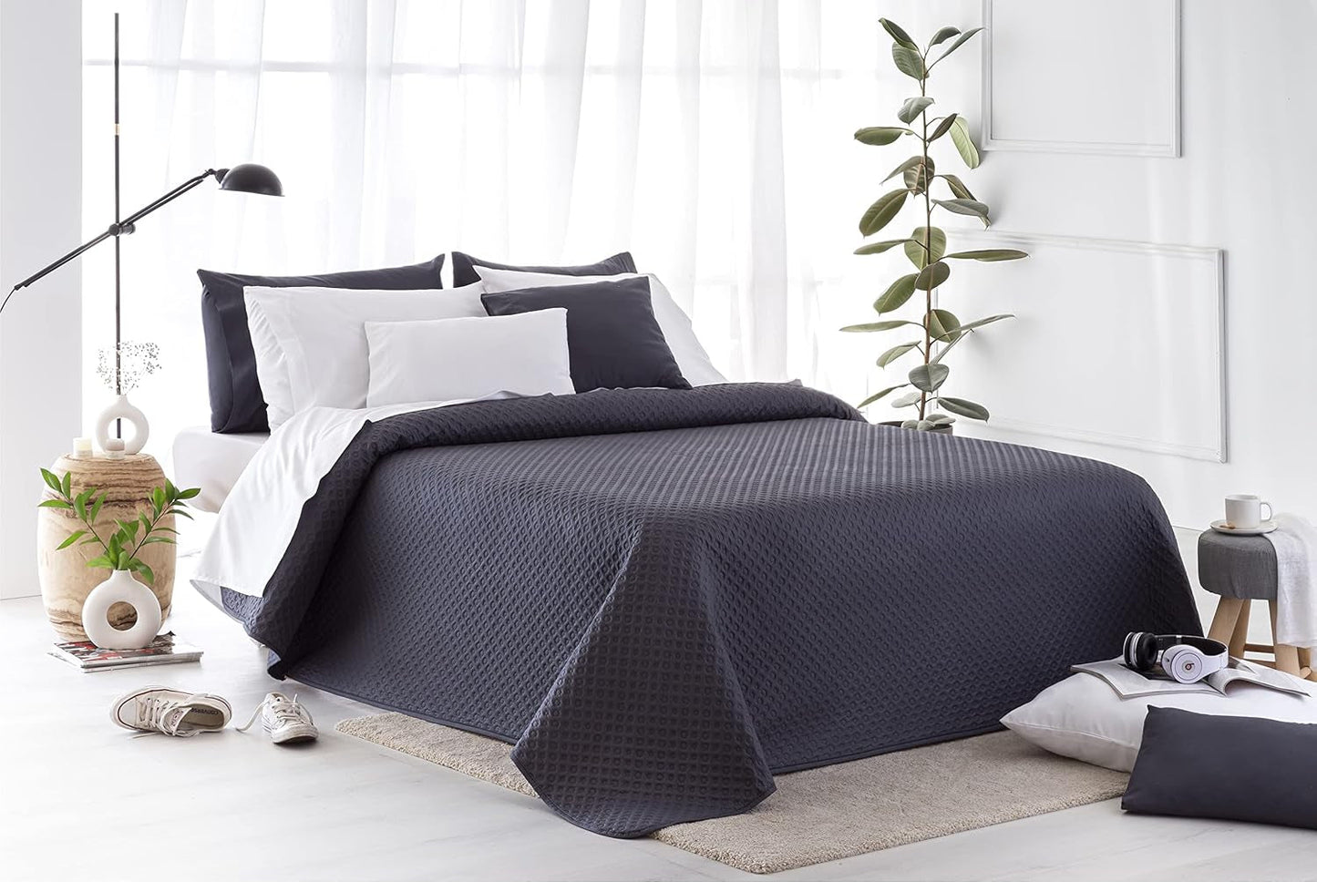Todocama Fine Boutique Tagesdecke mit Piqué-Muster, für Frühling, Sommer, Herbst und Winter, 100 % superweiche Mikrofaser, Multifunktionsdecke, 140/150/160-250 x 260 cm, hellgrau. Betten und Decken. Besuchen Sie den Todocama-Store. Dunkelgrau 200 x 260 cm
