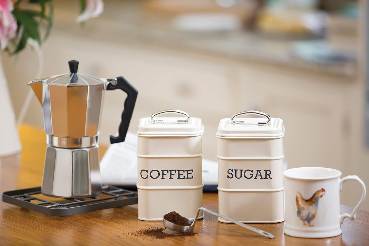 KitchenCraft Living Nostalgia Set mit 3 Vorratsdosen für Tee, Zucker und Kaffee in Geschenkbox, Stahl, Antikcreme, 11 cm x 11 cm x 17 cm, Vintage-Blau. Aufbewahrungsboxen für Lebensmittel von Naty Shop