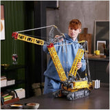 LEGO Technic Liebherr LR 13000 Raupenkran-Set, Bauen Sie das beste ferngesteuerte Baufahrzeugmodell mit Control+ App, Kran mit Windensystem und Hubarm, großer Modellbausatz für Erwachsene 42146 Besuchen Sie den LEGO-Store Bausets