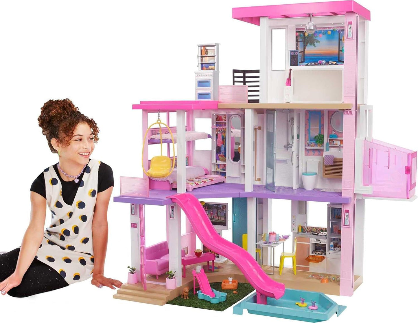 Barbie Dream House (114 cm), 3-stöckiges Puppenhaus, Pool, Rutsche, Rollstuhllift, 75 Zubehörteile, Puppen, geeignet als Geschenk für Kinder ab 3 Jahren, GRG93