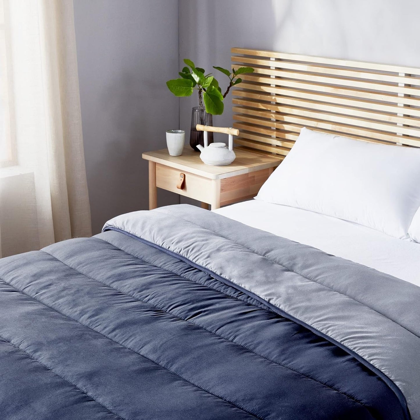 Pikolin Home – Wendedecke 300 G – nordische zweifarbige Füllung – für Bett 90 – bequem, warm, atmungsaktiv, Marineblau, 135 x 200 cm Bettdecken und Steppdecken Naty Shop