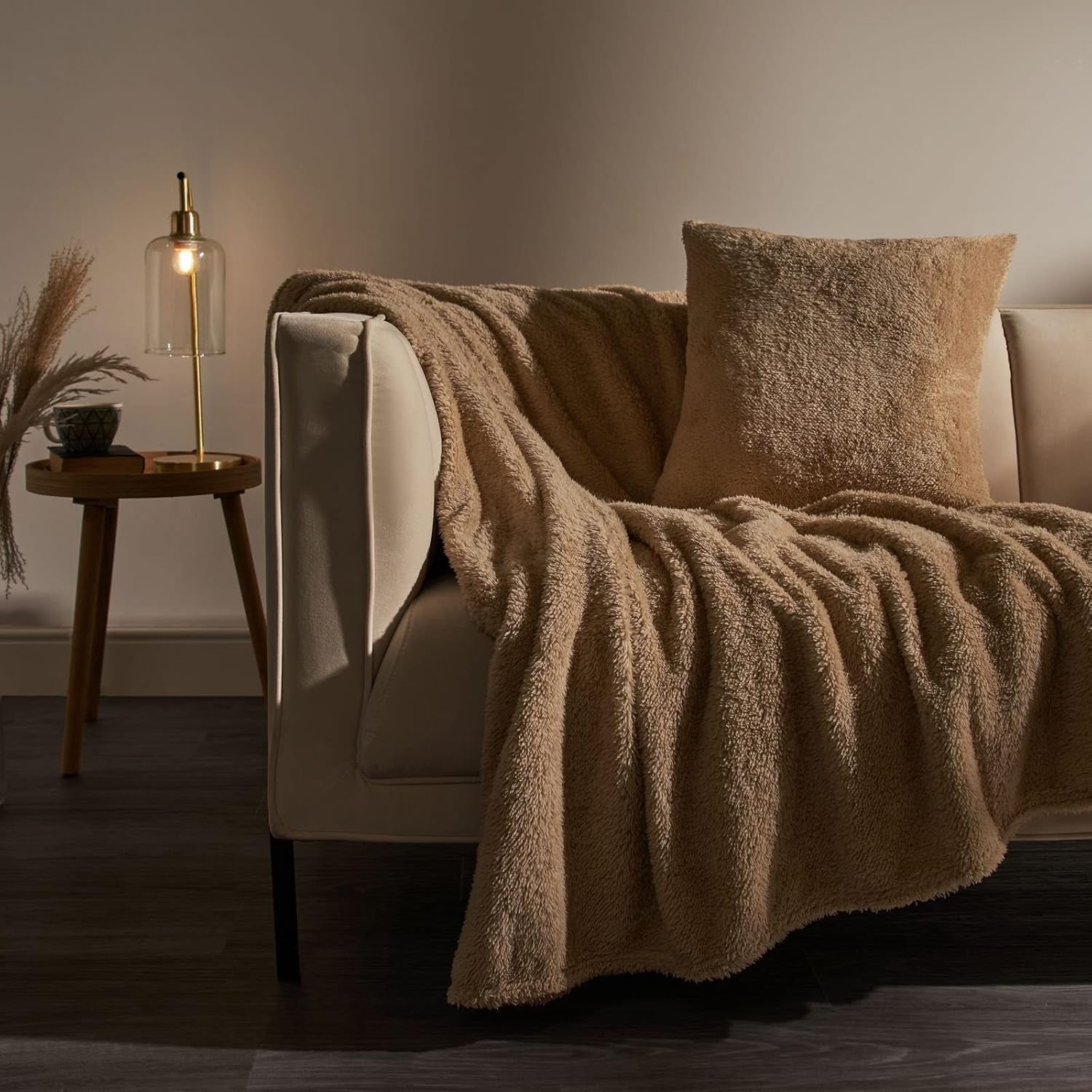 Brentford's Teddy-Fleece-Decke, große Bettdecke, Plüsch, superweich, warm, für Couch, Bett, Tagesdecke, Schwarz – 150 x 200 cm. Betten und Decken. Besuche den Brentfords-Store Latté 125 x 150 cm