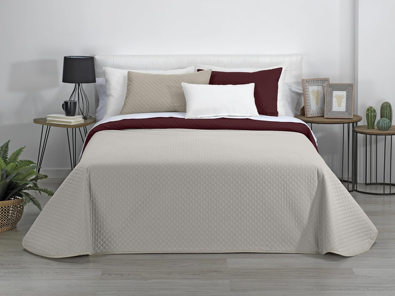 AVA | Boutique Wendedecke | Für alle Jahreszeiten | Farbe - Grau/Rot | Für 120/135 cm breite Betten. Bett. (230 x 270 cm. Ancho X Alto) | Steppdecke Steppdecken und Steppdecken Naty Shop