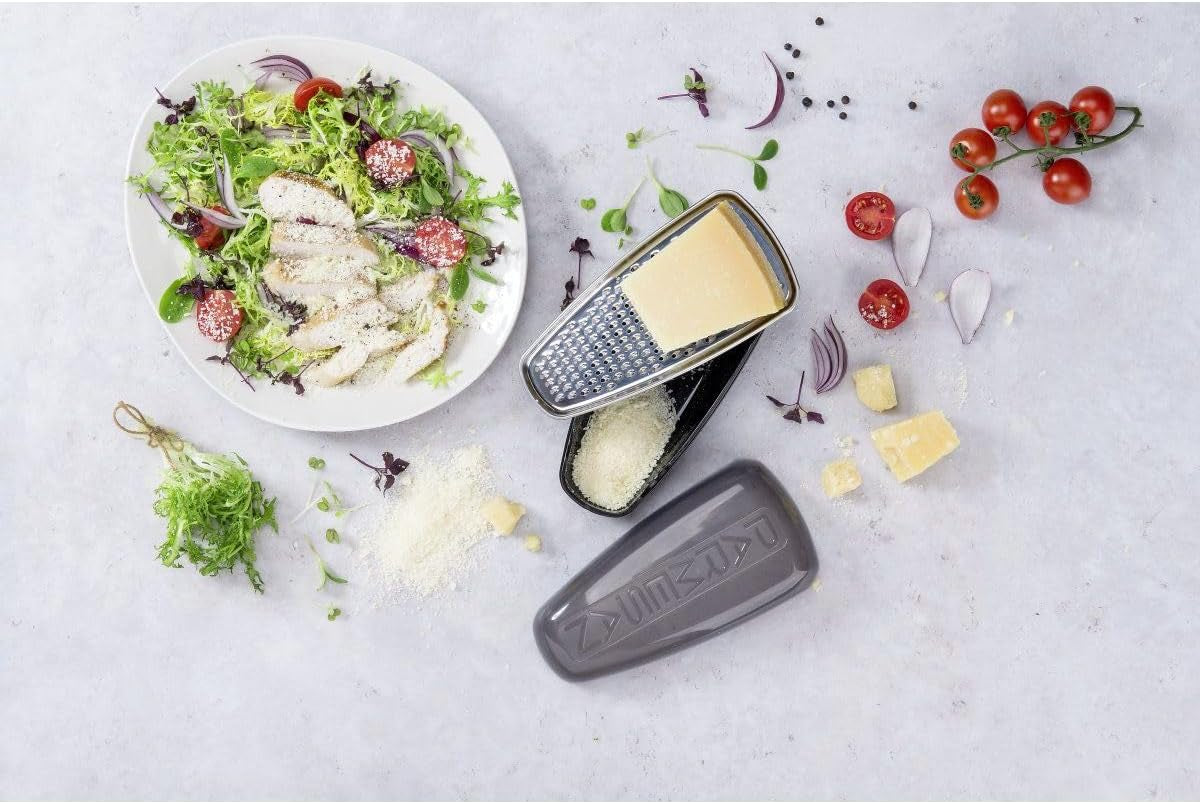 FACKELMANN Food&More 45463, Parmesanreibe aus Edelstahl mit Frischebox Schäler Naty Shop