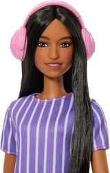 Barbie Fashionistas Puppe Nr. 245, autistische Puppe mit lila gestreiftem Kleid und Accessoires wie Fidget Spinner, Tablet und Kopfhörer, JJN58