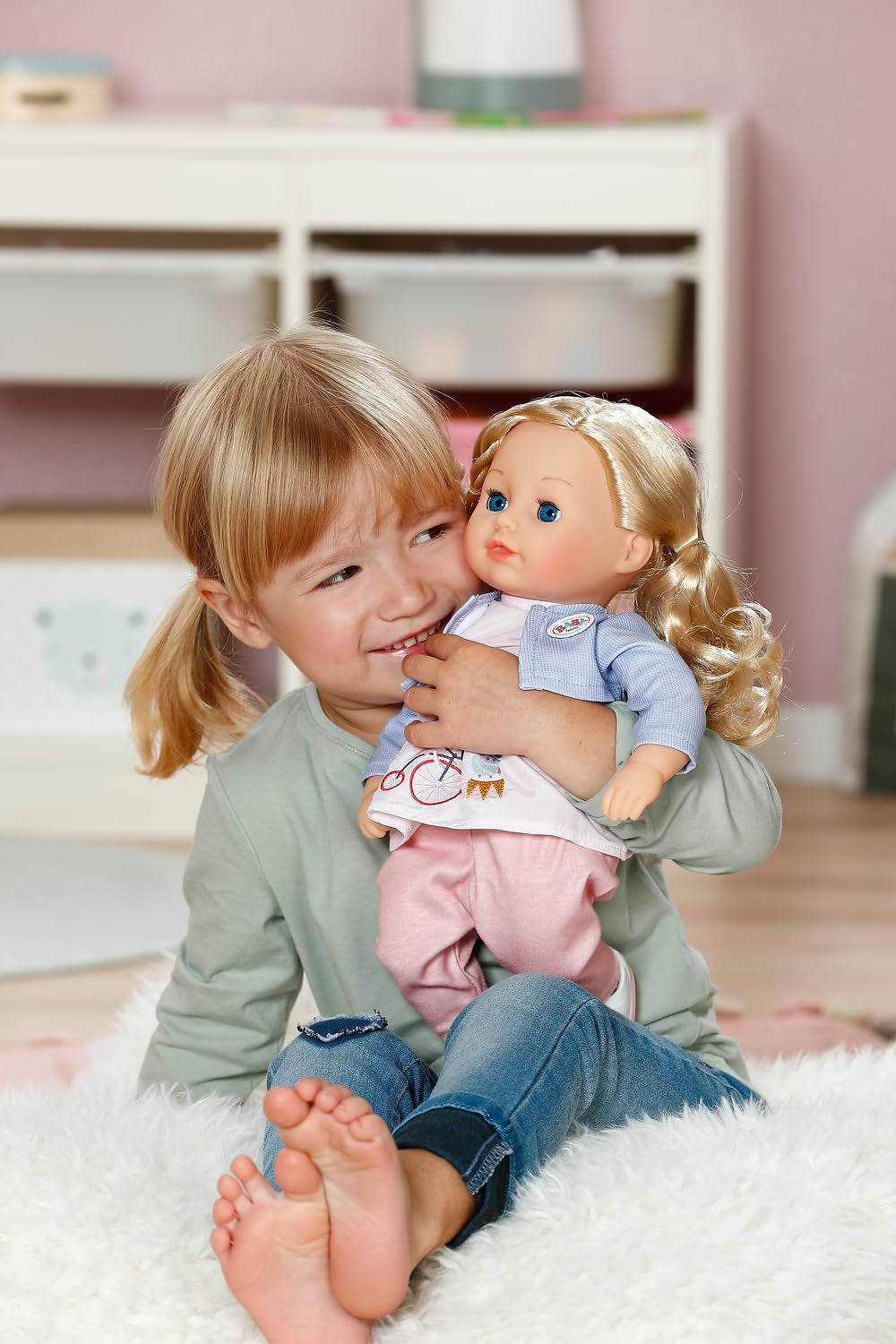 BABY born Sophia Rose – 36 cm große weiche Puppe – Puppe mit hochwertigen blonden Haaren und schläfrigen Augen – Geeignet für Kinder ab 1 Jahr