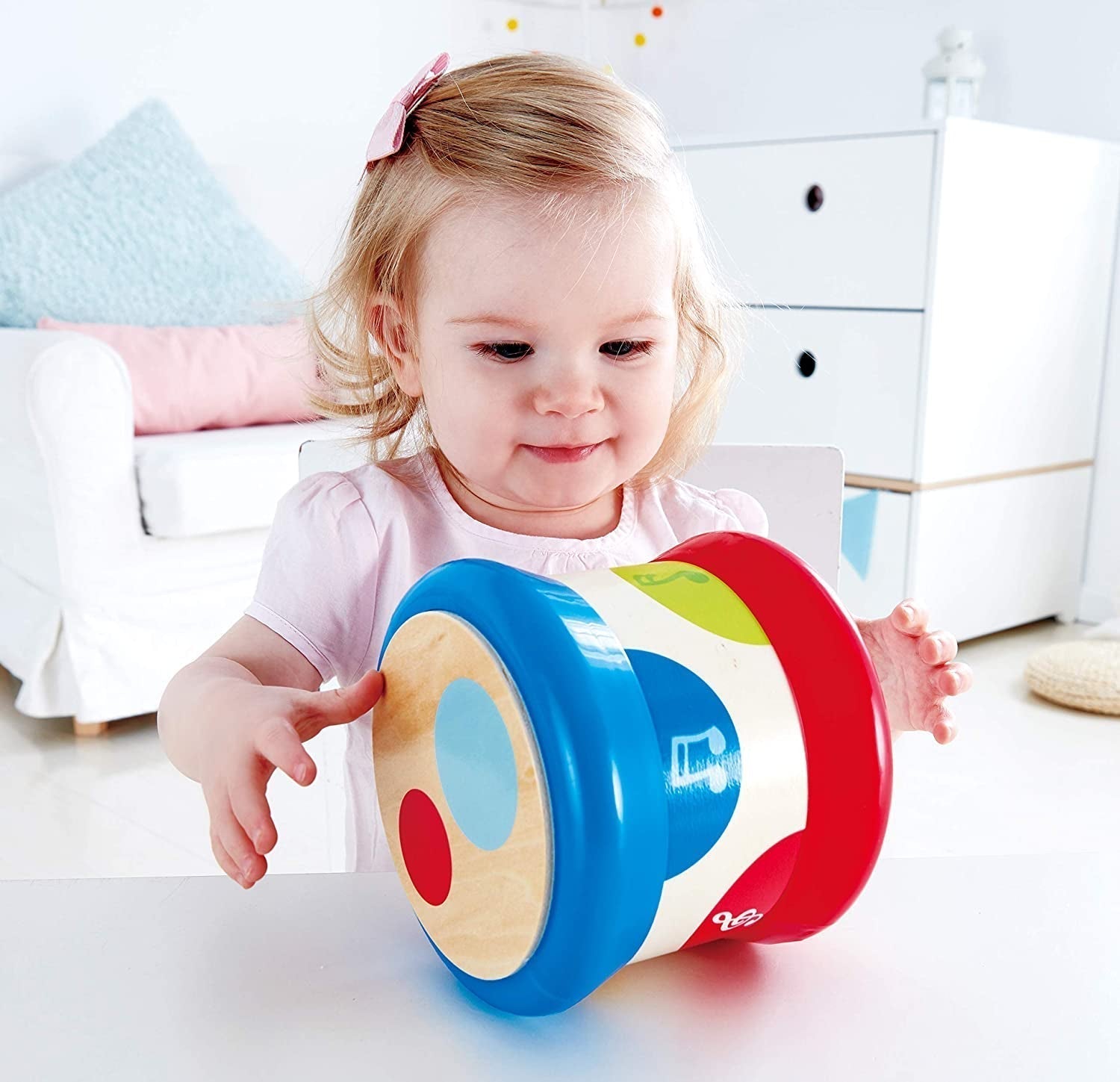 Hape Babytrommel | Rollendes Musikspielzeug für die Kleinen zum Erlernen von Rhythmen und verschiedenen Klängen, batteriebetrieben, ab 6 Monaten Babyspielzeug Naty Shop