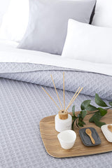 Todocama Fine Boutique Tagesdecke mit Piqué-Muster, für Frühling, Sommer, Herbst und Winter, 100 % superweiche Mikrofaser, Multifunktionsdecke, 140/150/160–250 x 260 cm, hellgrau. Betten und Decken Beuche den Todocama-Store