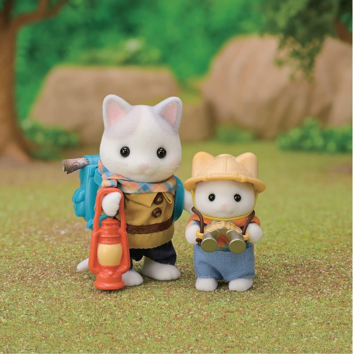 Sylvanian Families – 5763 Abenteuer-Entdecker-Set mit zwei Figuren, Milchkatze, Vater, Junge, Tierfigur, detailliertes Spielzeug für 3-jährige Naty-Shop-Puppen