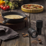Microplane Gewürzmühle Schwarz für Muskatnuss, Zimt, Tonkabohnen, langen Pfeffer und andere trockene Gewürze. Mahlen und Mühlen Naty Shop