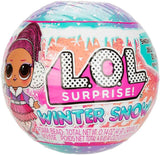 L.O.L. Überraschung! Winter Snow Tot – 1 magische Schneeüberraschungs-Sammelpuppe, blind verpackt, 8 Sammelpuppen, frostig coole Mode und Accessoires, Kindergeschenk 4+ Naty Shop-Puppen