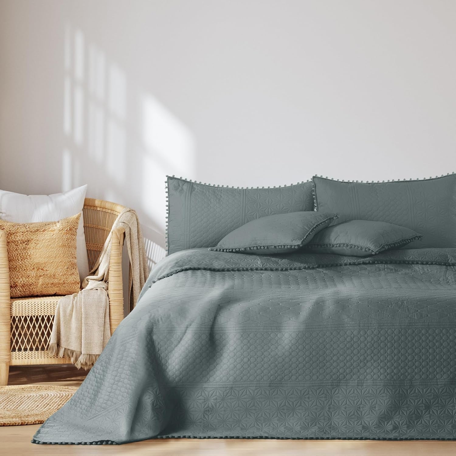 Ameliahome Tagesdecke mit Pompons, 220 x 240 cm, doppelseitige Tagesdecke, Ultraschall-Steppung, Polyester, Meadore, Grau, Betten und Decken, Besuche den AmeliaHome-Store Meadore grau, 220 x 240 cm