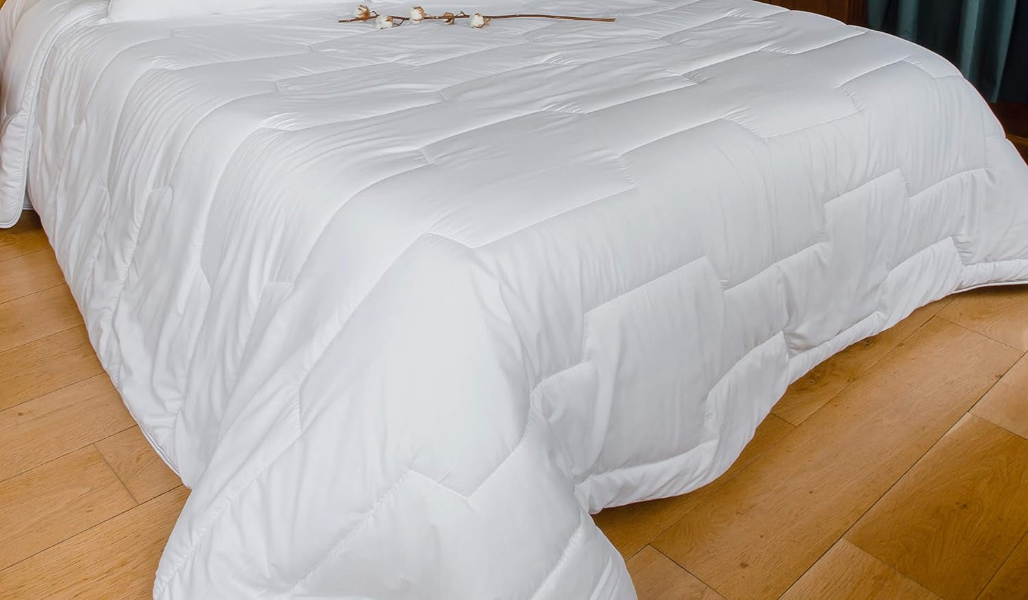 COLAS NORMAND Steppdecke, milbenhemmend und antibakteriell, leicht, 260 x 240 cm, langanhaltende Wirkung, perfekte Hygiene, Mikrofaser, weich und bequem, waschbar, weiß 53130250 Steppdecken und Steppdecken Naty Shop