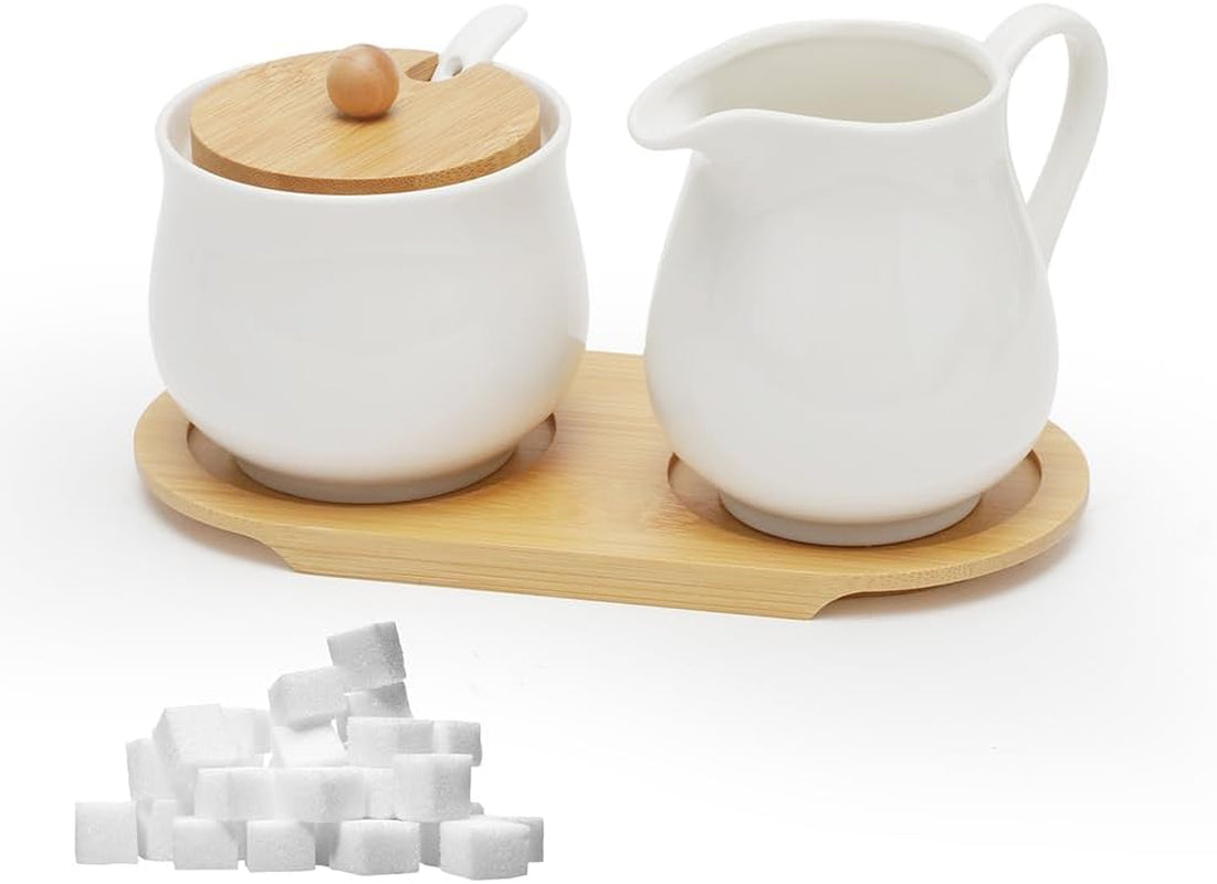 Milch- und Zuckerset mit Deckel und Löffel, 5-teiliges Keramik-Milchkännchen und Zuckerbehälter mit Holztablett, Milch- und Zuckerbehälter für Küche, Kaffee, Mikrowelle und Geschirrspüler (weiß)