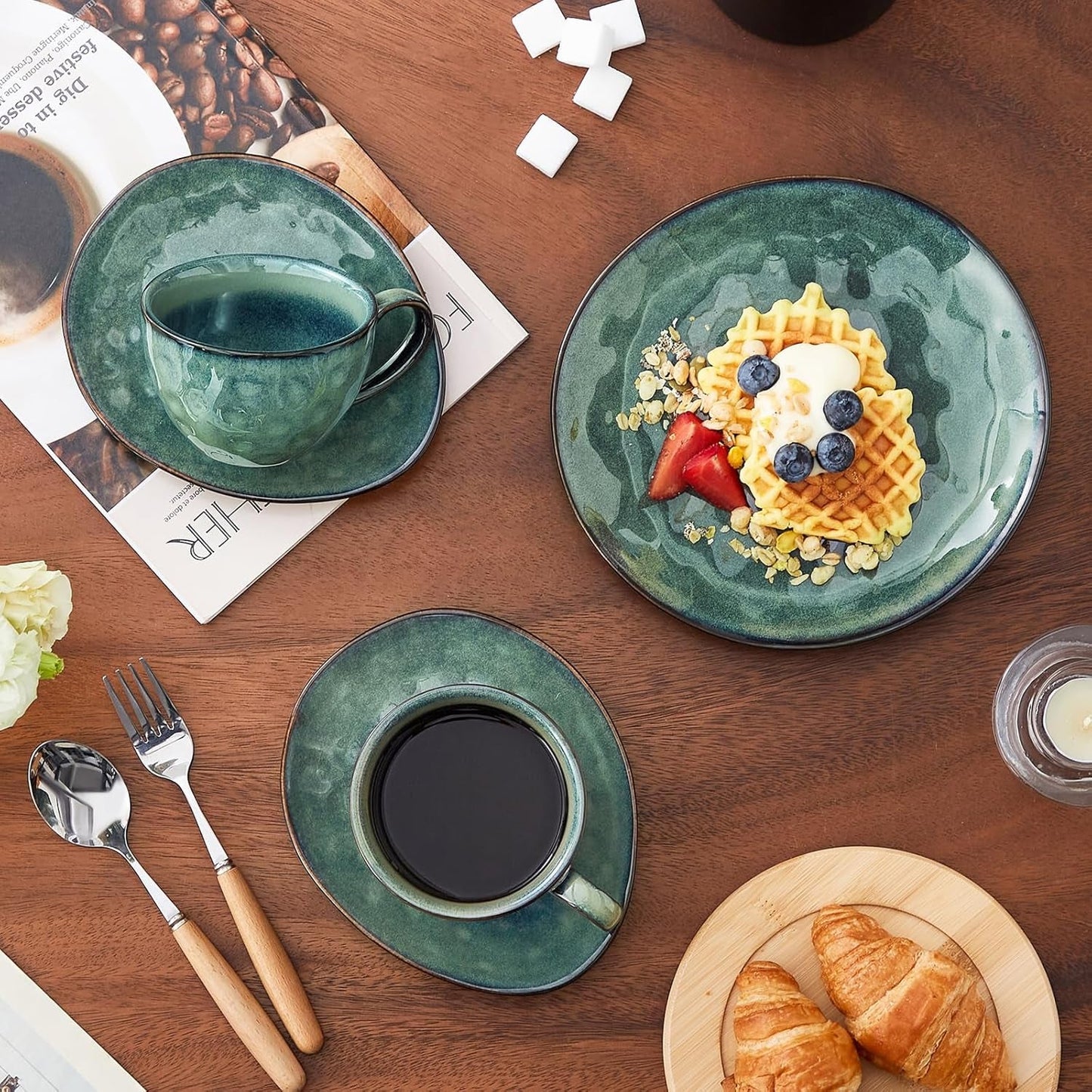 Vancasso Steingut-Kaffeeservice STARRY, 12-teiliges Kaffeeset für 4 Personen, inklusive Kaffeetassen und Untertassen im Vintage-Look