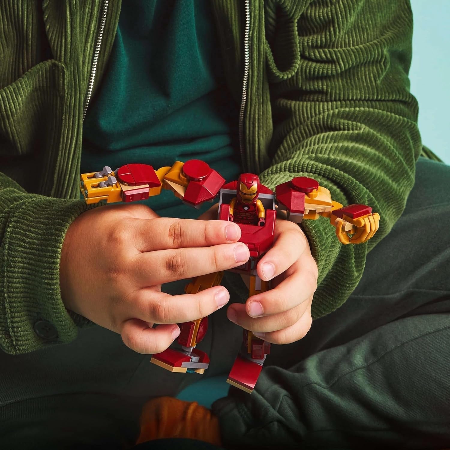LEGO Marvel Iron Man Mech Vs. Ultron – Superhelden-Spielzeug mit 2 Minifiguren – Actionfigur mit beweglichen Armen, Beinen und Fingern – Geschenk für Jungen und Mädchen ab 6 Jahren. 76307 Besuche den LEGO-Store Bausets