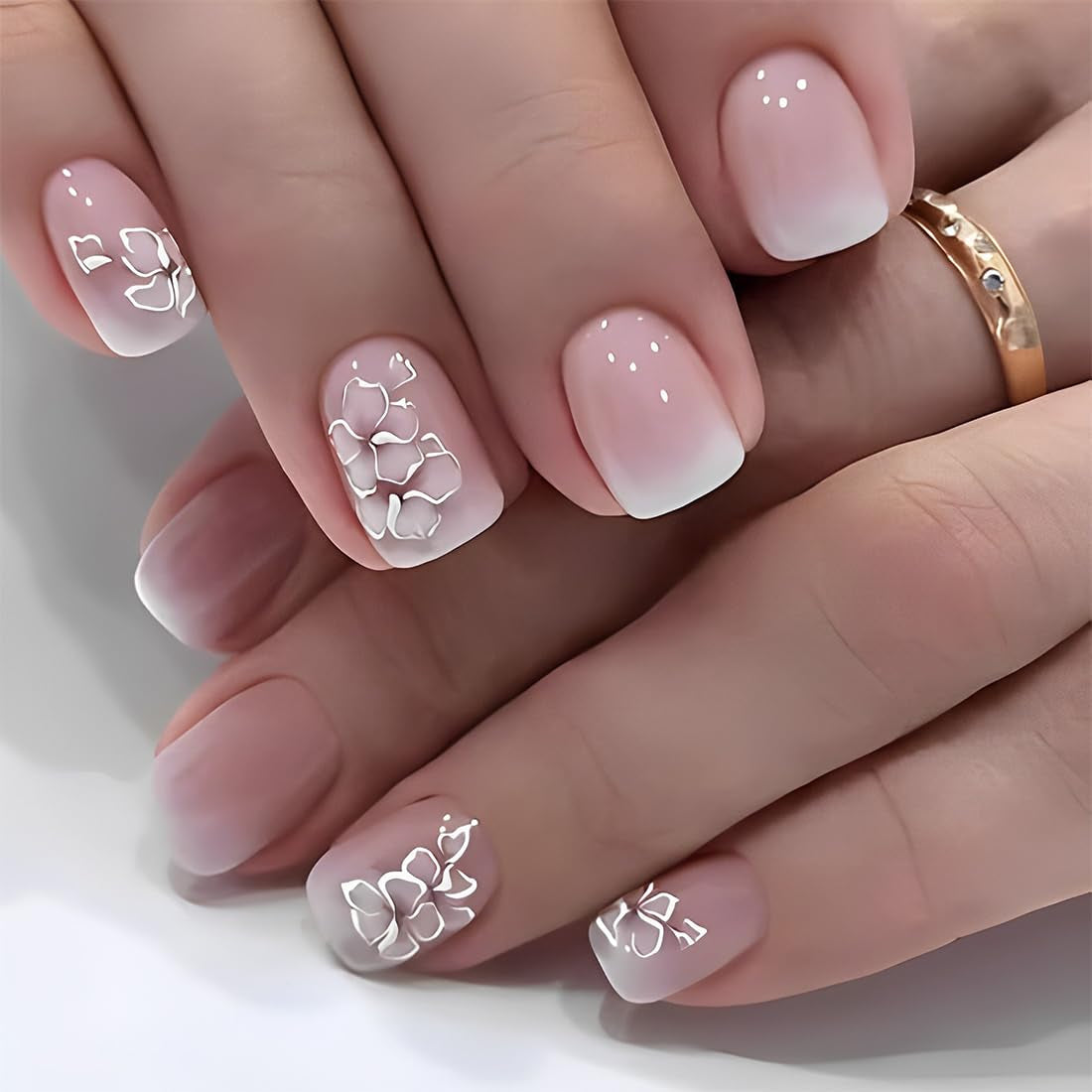 24 Stück weiße quadratische Nägel zum Aufkleben, rosa Farbverlauf, Blumenmuster, zum Aufdrücken der Nägel, künstliche Nägel, falsche Nagelkunst, französische quadratische Nägel, künstliche Nägel für Frauen
