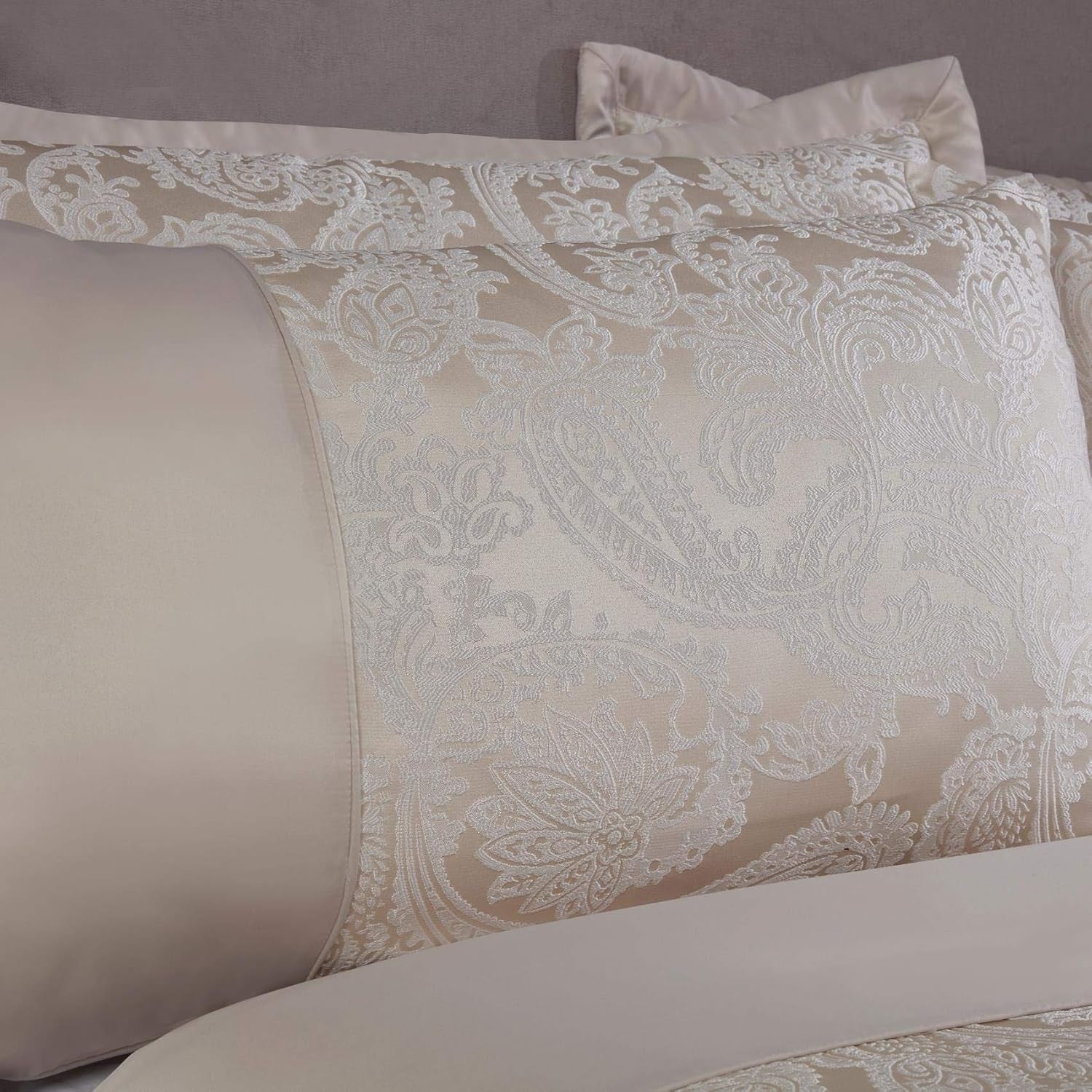 Herzogin-Bettdecke für Kingsize-Betten, 100 % Polyester, cremefarben Emma Barclay Beds and Duvets