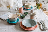 MÄSER 931490 Bel Tempo II Frühstücksset für 6 Personen im Vintage-Look, handbemalte Keramik, 18-teiliges Tafelservice, grün, Steingut