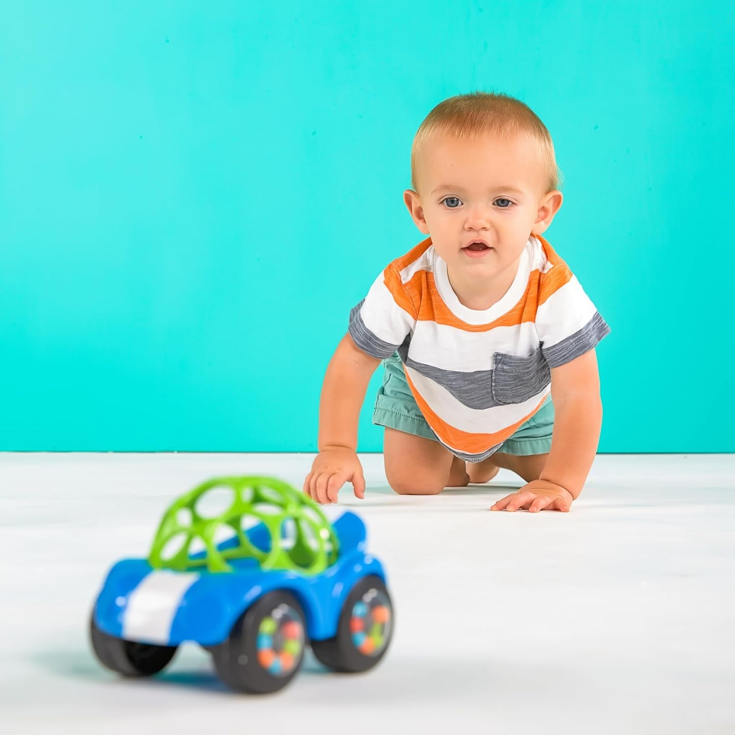 Bright Starts, Oball, Rasselspielzeugauto, grün-blaues Babyspielzeug Naty Shop