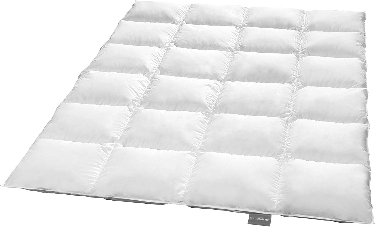 Traumnacht Basic Leichte Daunendecke mit neuen weißen Daunen (60 %) und Federn (40 %), DIN EN 12934, 135 x 200 cm, Down Pass und Öko-Tex zertifiziert, hergestellt nach dem deutschen Qualitätsstandard Bettdecken und Steppdecken Naty Shop 90 Prozent Daunen / 10 Prozent Federn Warme Winterdecke 220 x 240