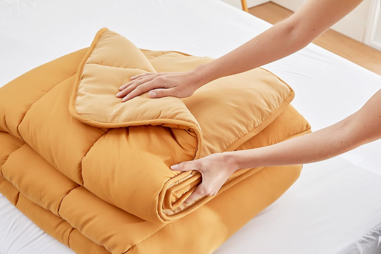 Pikolin Home - Wendedecke 300 G - zweifarbige nordische Füllung - für Bett 100/105 - bequem, warm, atmungsaktiv, grün, 180 x 220 cm Steppdecken und Steppdecken Naty Shop
