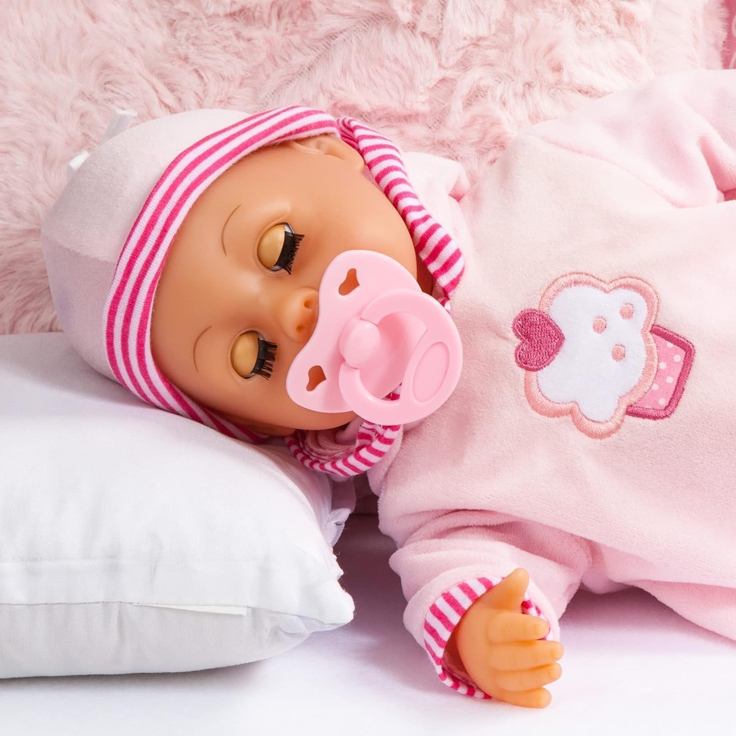 First Words Puppe mit Schlafaugen, spricht 24 Babygeräusche, mit Puppe und Flasche, 38 cm, rosa/gestreift Naty Shop Dolls