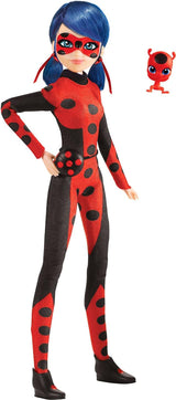 Bandai – Miraculous Ladybug – Puppe Marinette, Farbwechsel-Überraschung – Miraculous Gelenkpuppe, 26 cm + 3 Überraschungen – zufälliges Modell – P50390 Naty Shop Puppen-Marienkäfer, Zeit, entmenschlicht zu werden