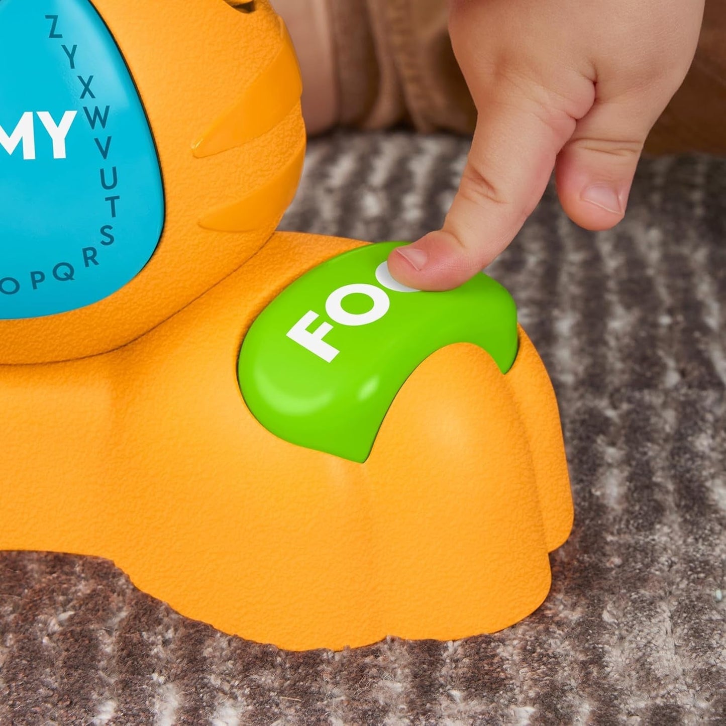 Fisher-Price Lernspielzeug für Babys und Kleinkinder, Beat Bande Learning & Dancing Tiger Justin mit Geräuschen und Lichtern für Babys ab 9 Monaten, italienische Version, HYL04 Babyspielzeug Naty Shop