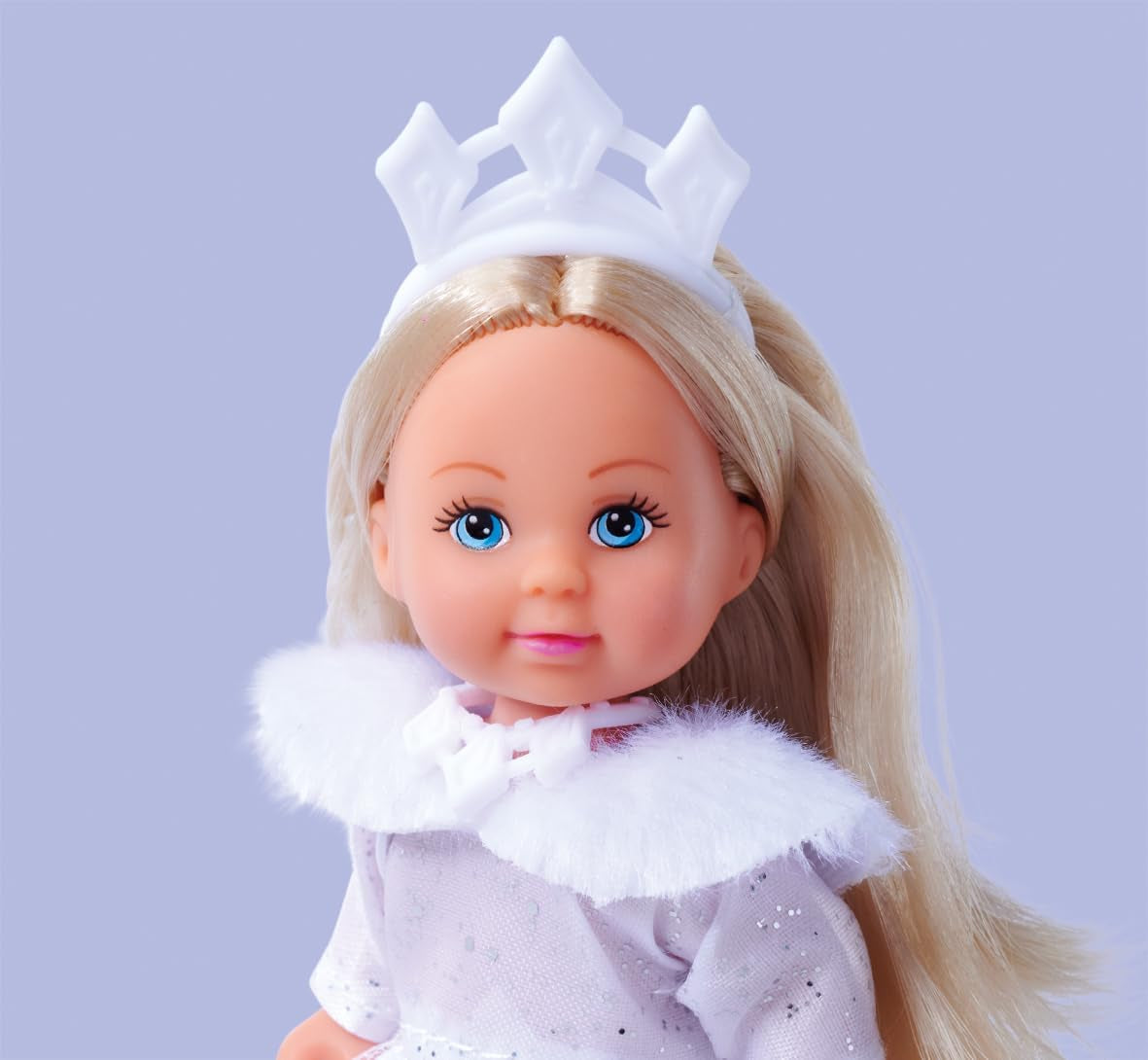 Simba Evi Princess of Love's Dreams, Spielpuppe in einem verträumten Winterkleid mit Fellbesatz und Glitzerelementen, 12 cm, ab 3 Jahren