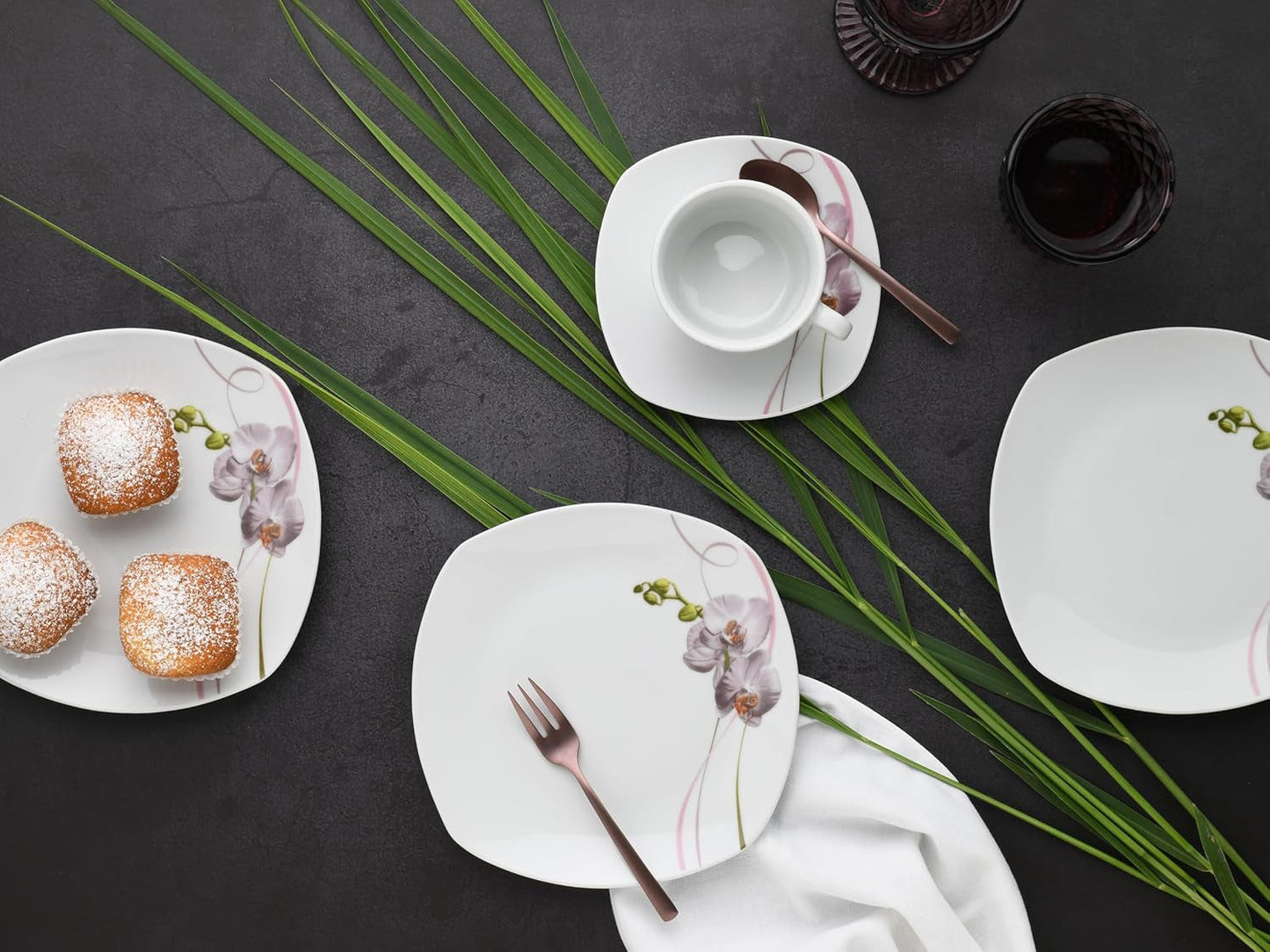 CreaTable, 24024, Serie „Square Orchid“, 18-teiliges Tafelservice für 6 Personen, Kaffeeservice aus Porzellan, spülmaschinen- und mikrowellengeeignet, hochwertige Herstellung