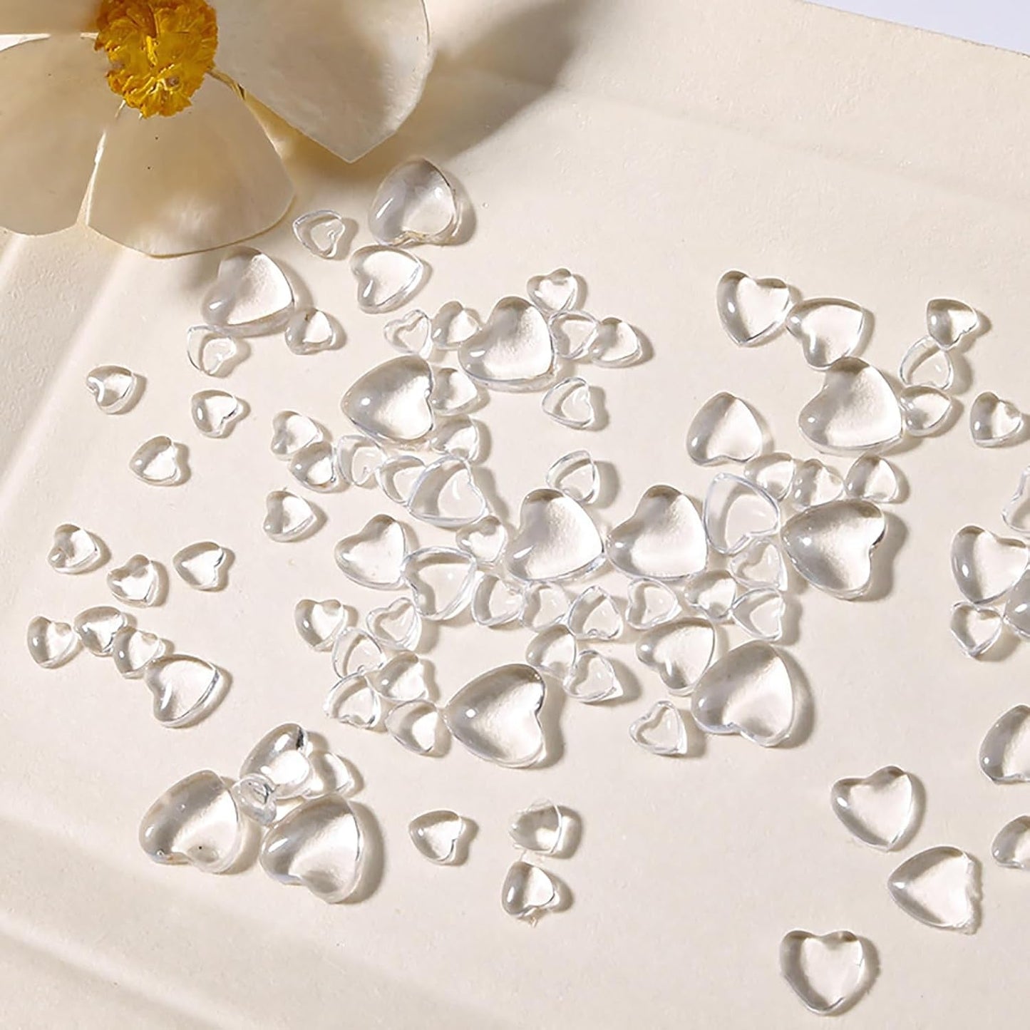 3D Herz Nail Art Charms, 320 Stück Niedliche Klar Acryl Herz Nagel Charms, Flatback Herz Nagel Strasssteine ​​4Mm 6Mm 8Mm Harz Nagelkunst Dekorationen für Frauen Mädchen DIY Maniküre Zubehör(4Mm 6Mm 8Mm)