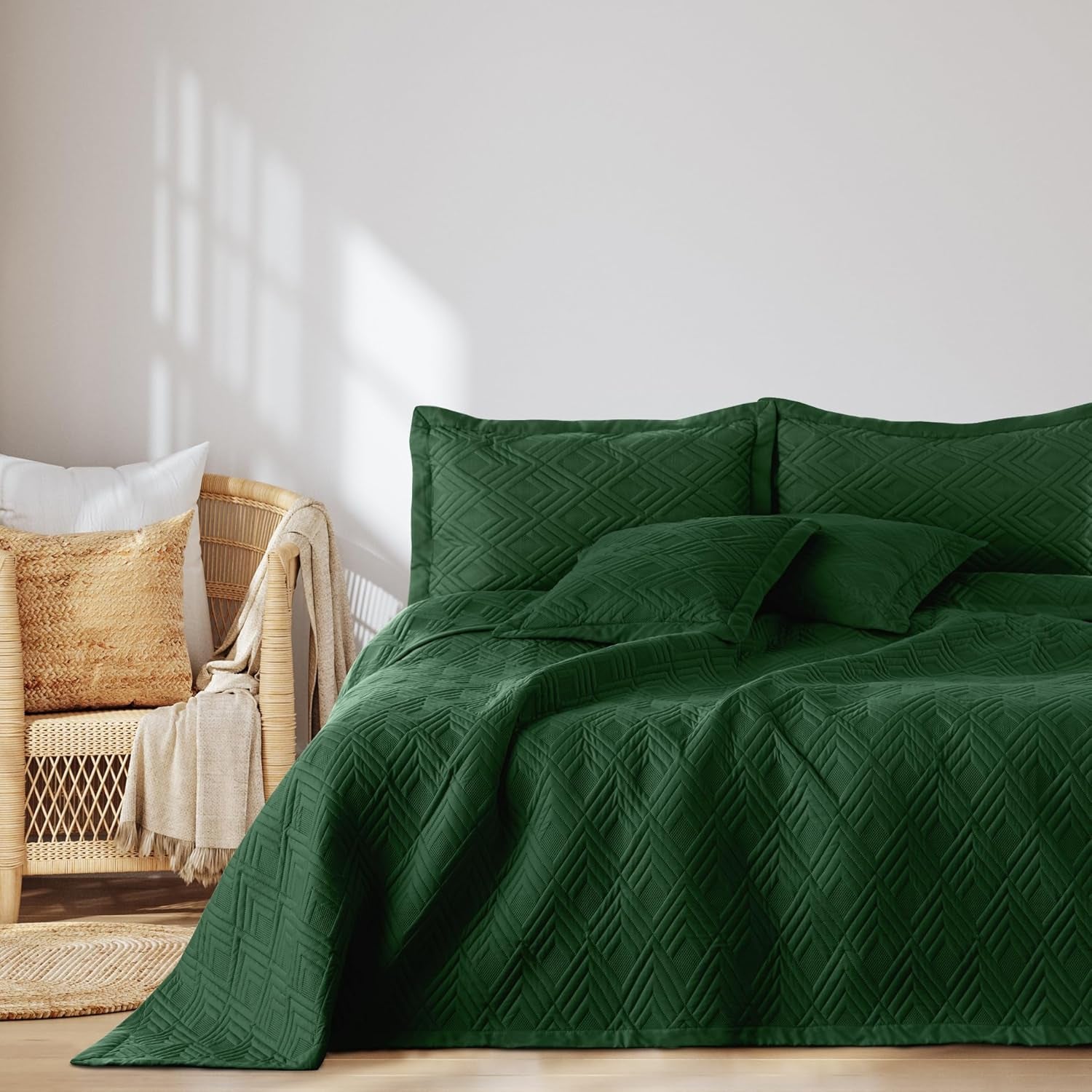 Ameliahome Tagesdecke 170 x 210 cm. Doppelseitige Tagesdecke, Ultraschall-Steppung, Polyester, Ophelia Dunkelgrün. Betten und Decken. Besuchen Sie den AmeliaHome-Store Ophelia Dunkelgrün, 170 x 210 cm