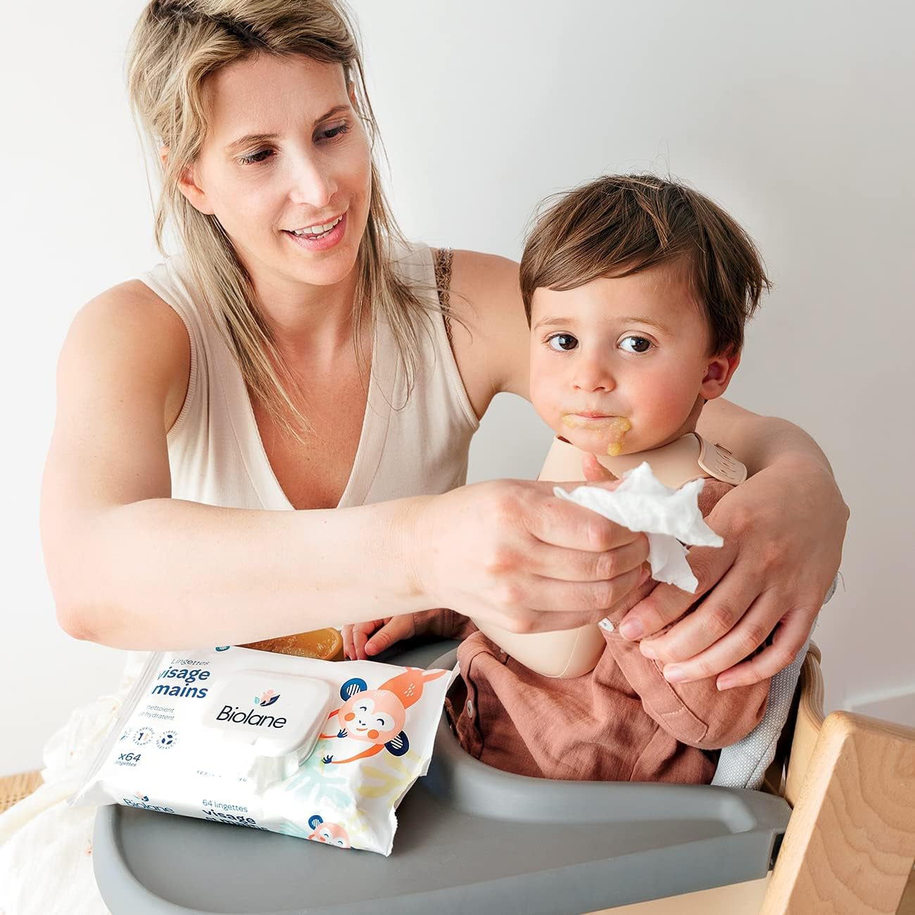 BIOLANE – Feuchttücher für Babys, Gesicht und Hände – Extra sanfte Reinigungstücher für die Hygiene – Feuchttücher für Babys ab der Geburt – Alkoholfrei – 12 x 64 Tücher (768 Tücher)