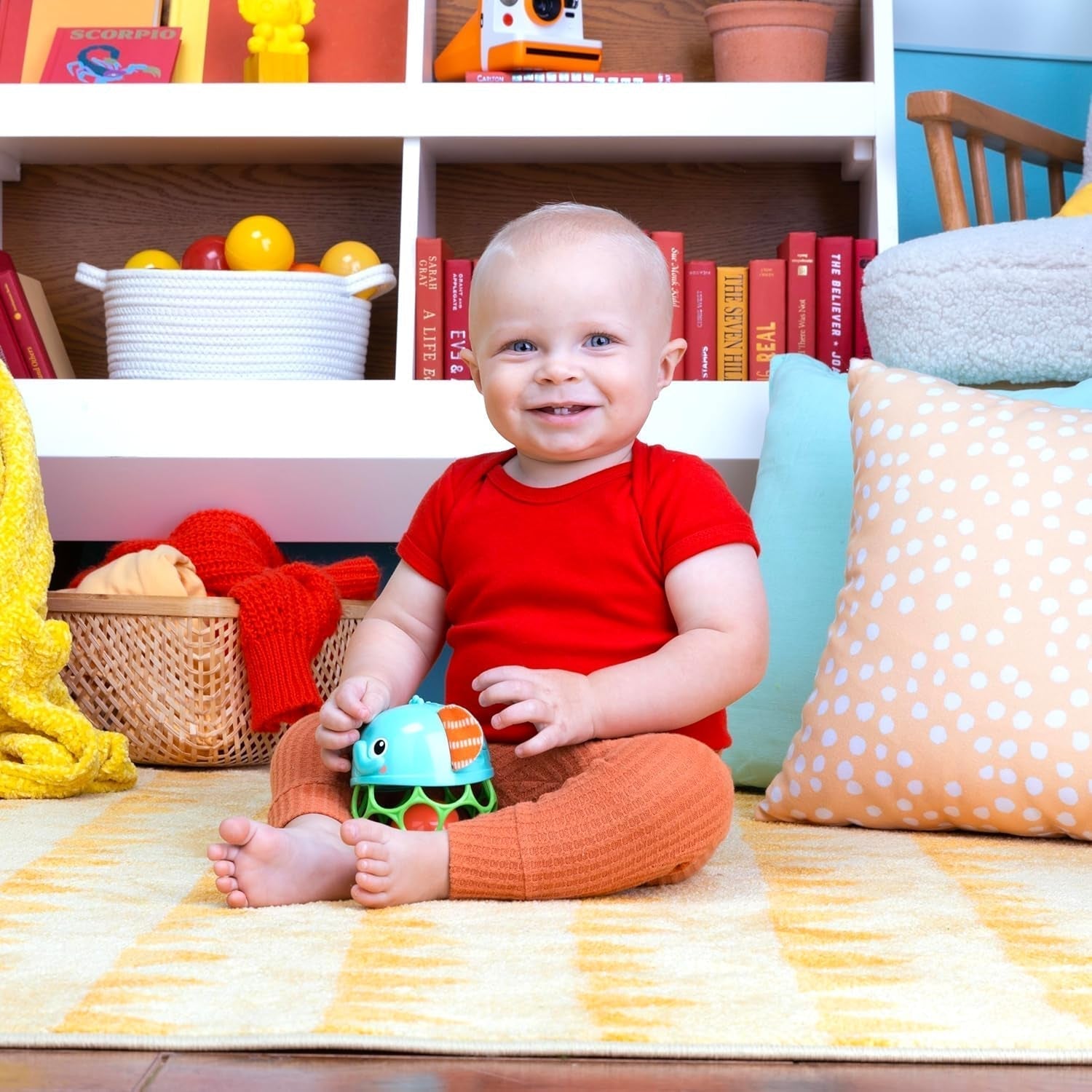 Bright Starts Giggle & Glow Bell, im Dunkeln leuchtendes Elefantenspielzeug Oball, leicht zu fangen, Neugeborene und Unisex-Babyspielzeug, Naty Shop