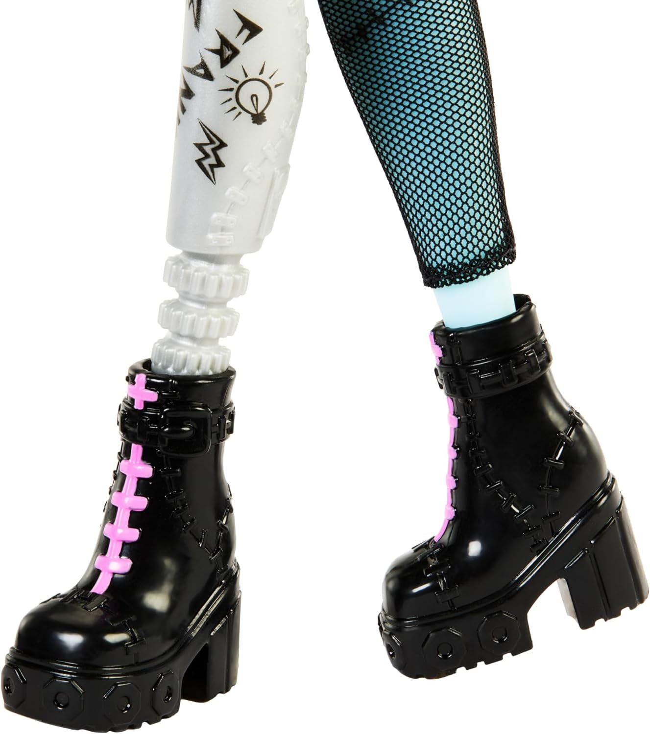 Monster High Frankie Stone Puppe in Jeansjacke und Shorts, inklusive Hundewatzie und Zubehör wie Rucksack, Snack und Notizbuch, HXH73 Naty Shop Dolls