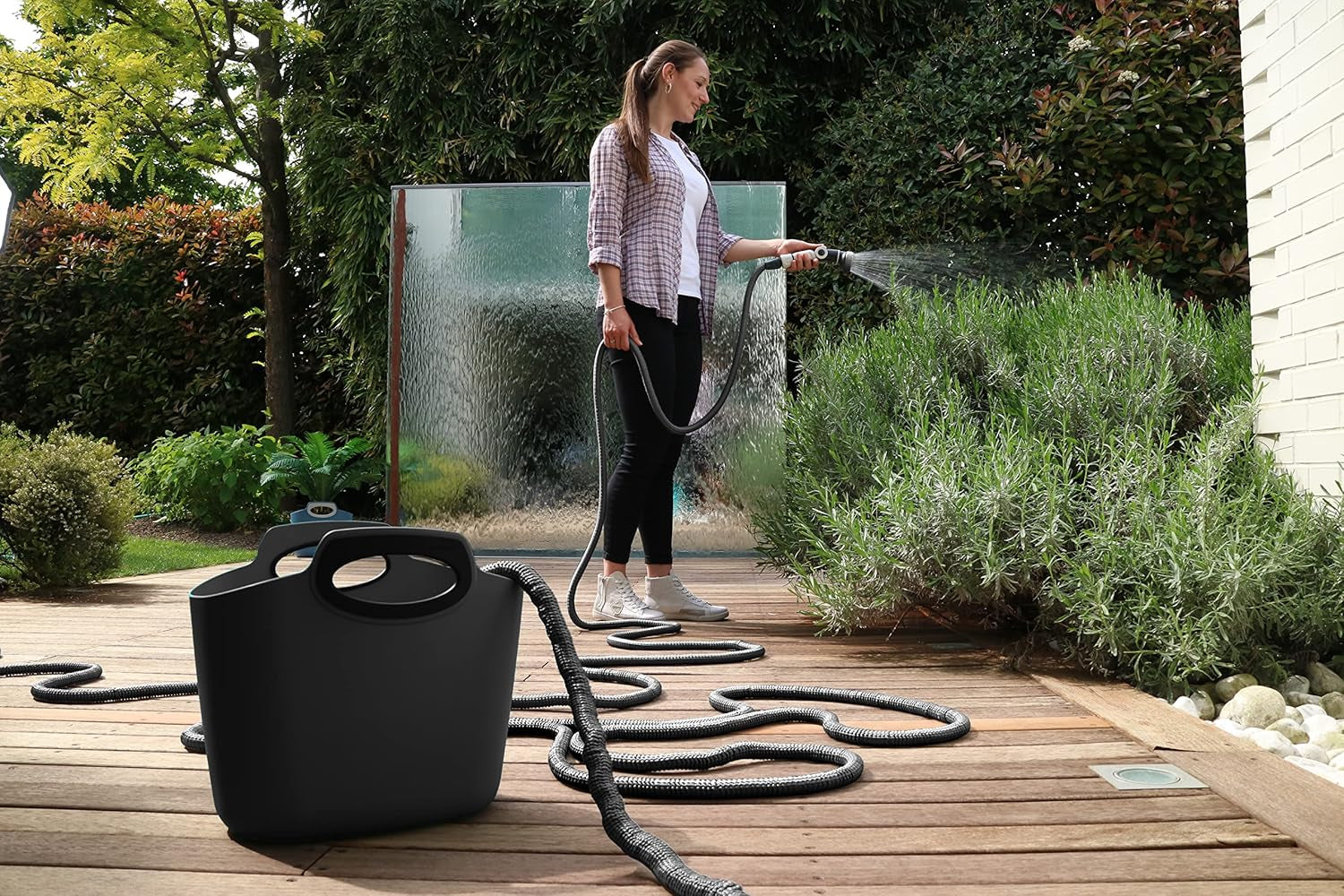 GF SRL, Aquapop Grey Limited Edition mit 25 m langem selbstverlängernden Textilschlauch, hergestellt in Italien, weicher Plastikbeutel, Düsen und Armaturen Lancia 8 für die Gartenbewässerung, dunkelgrau