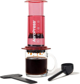 AeroPress Original Kaffee- und Espressomaschine, tragbare Kaffeemaschine auf Barista-Niveau mit Kammer, Kolben und Filtern, schnelle Kaffee- und Espressomaschine